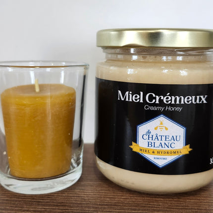 Emballage de miel crémeux et bougie
